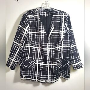 Click Collection black and white crop blazer   women's 16  #2025